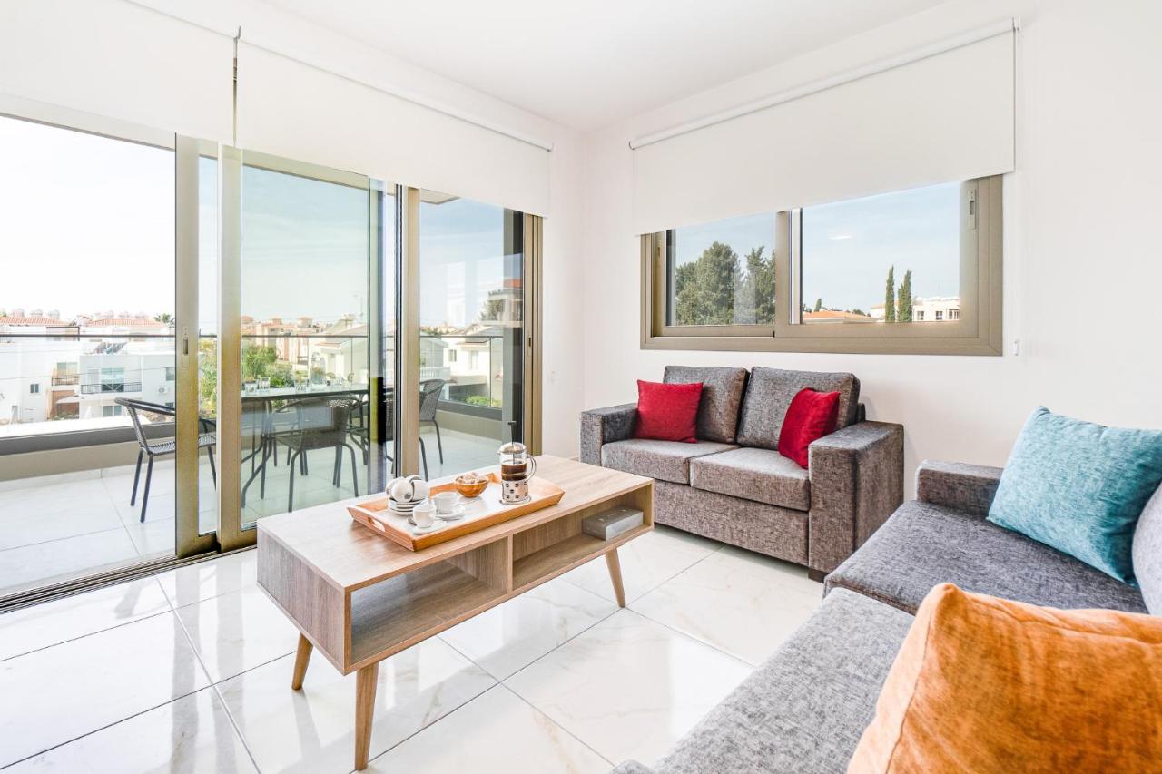 Adolina Apartments By Ezoria Villas Paphos Exterior photo